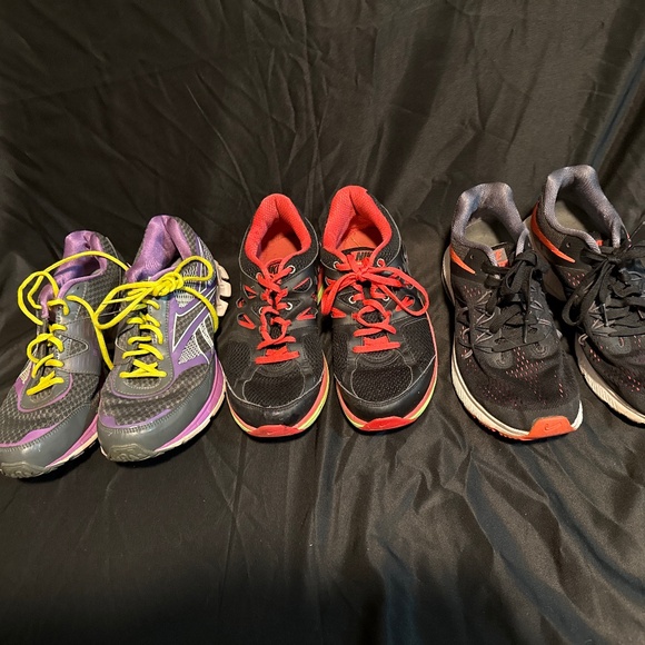 Lot of 3 pairs of Tennis Shoes - Picture 1 of 11